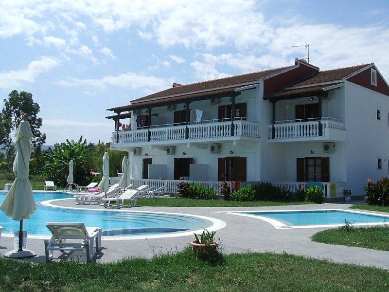 Vlachos Apartments Сидари Екстериор снимка