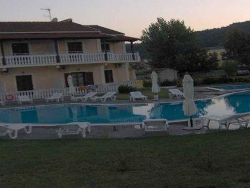 Vlachos Apartments Сидари Екстериор снимка