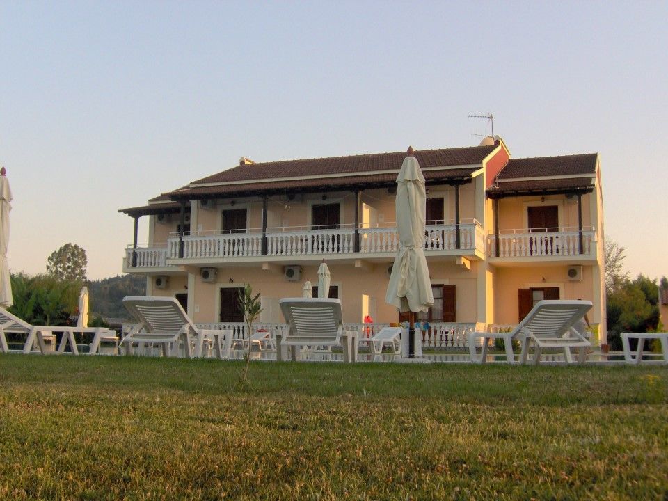 Vlachos Apartments Сидари Екстериор снимка